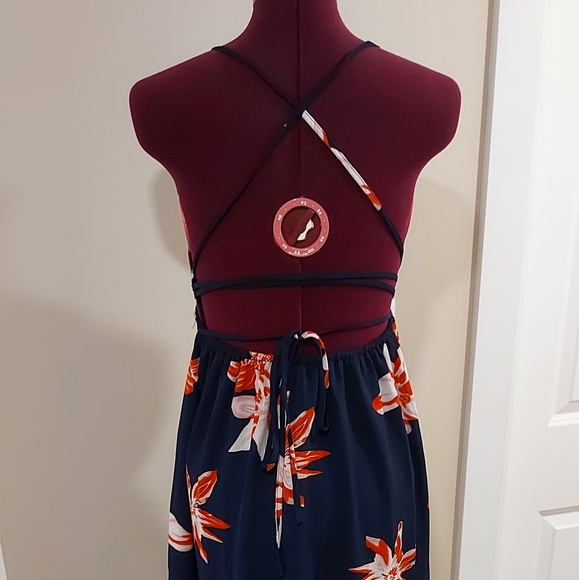 Deep V Maxi Floral Dress - Picture 6 of 7